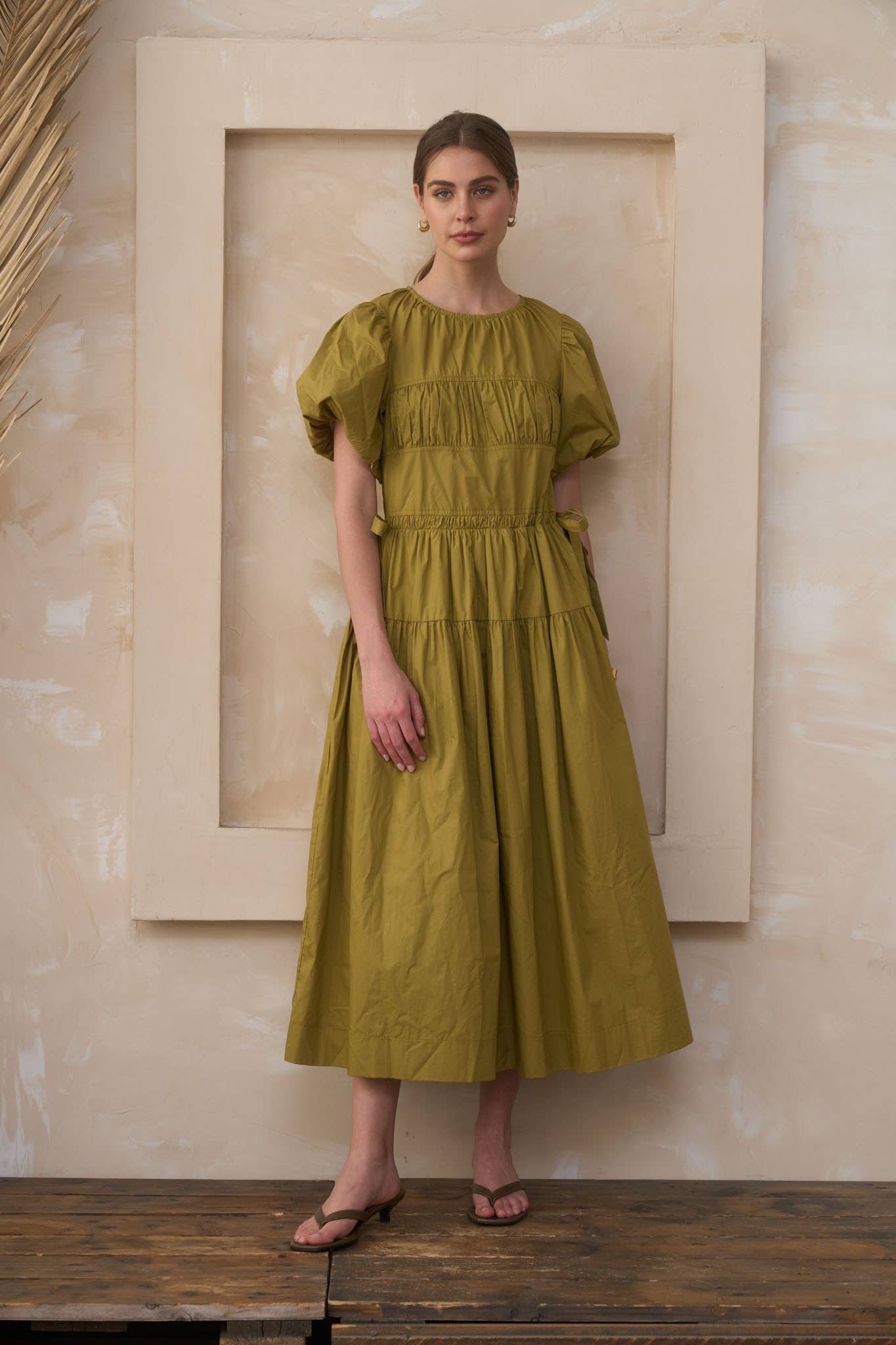 ROUND NECK PUFF SLEEVE SIDE TIE MIDI DRESS: CITRON