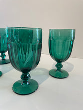 Load image into Gallery viewer, Vintage Libbey Glass Co Gibraltar Juniper/ Emerald Green Iced Tea Goblets (5)
