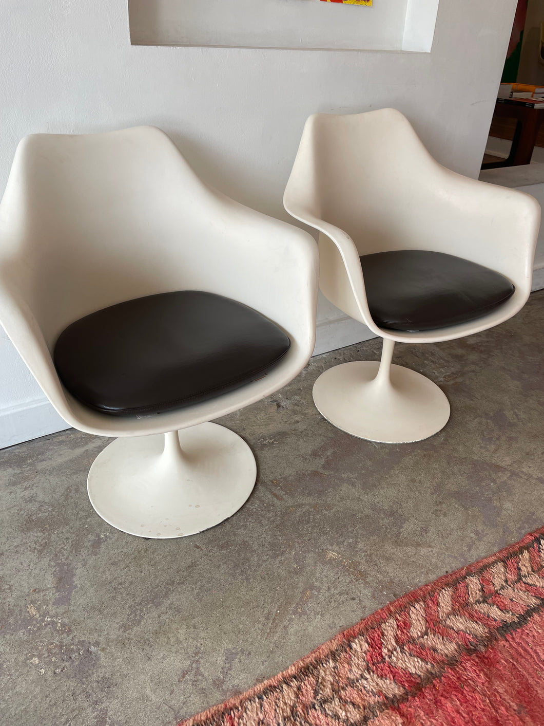 Vintage Authentic Eero Saarinen For Knoll Tulip Armchairs with Original Upholstered Cushion