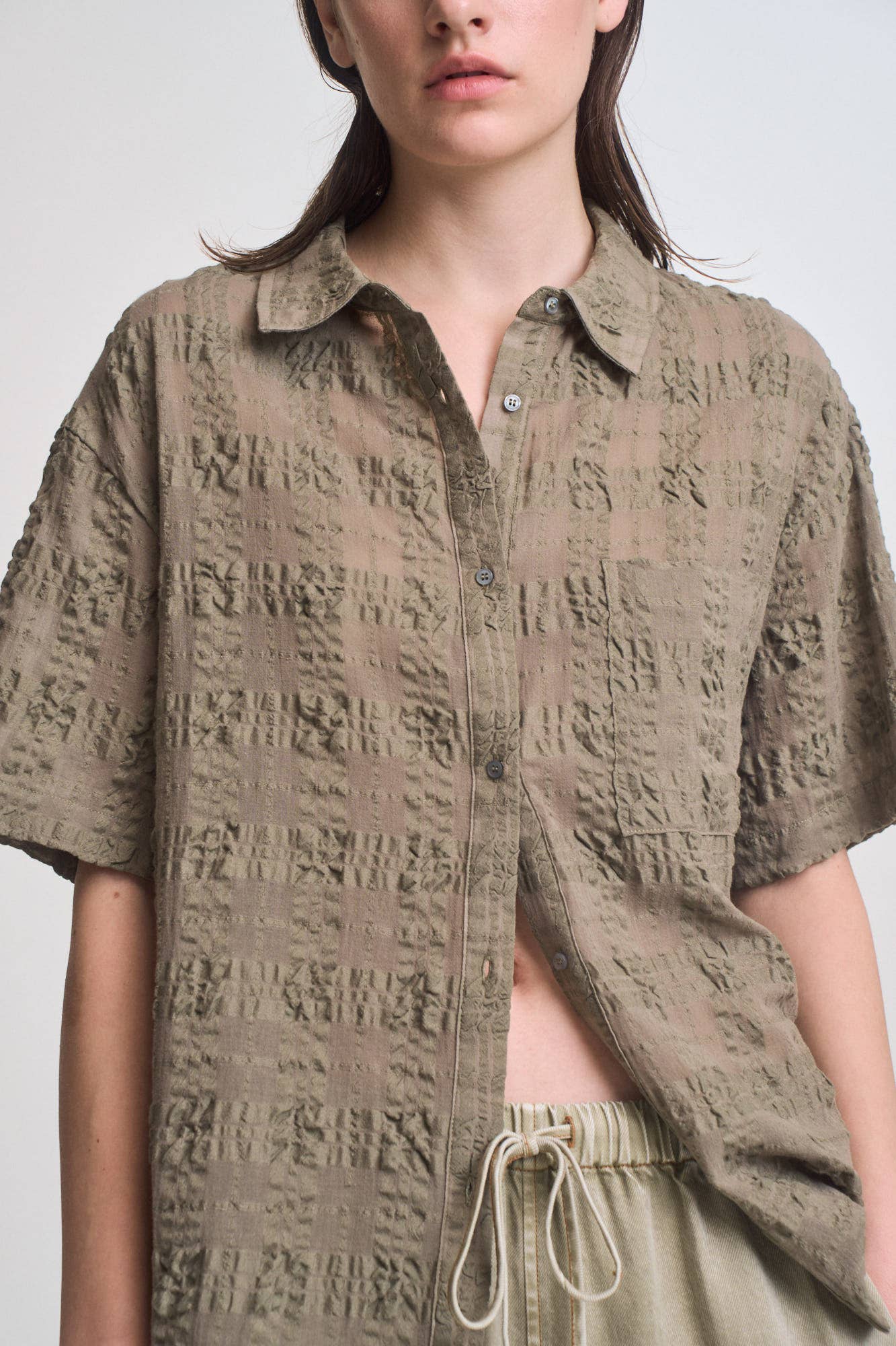 SEER PLAID BUTTON UP SHORT SLEEVE SHIRT: DUSTY OLIVE SMALL