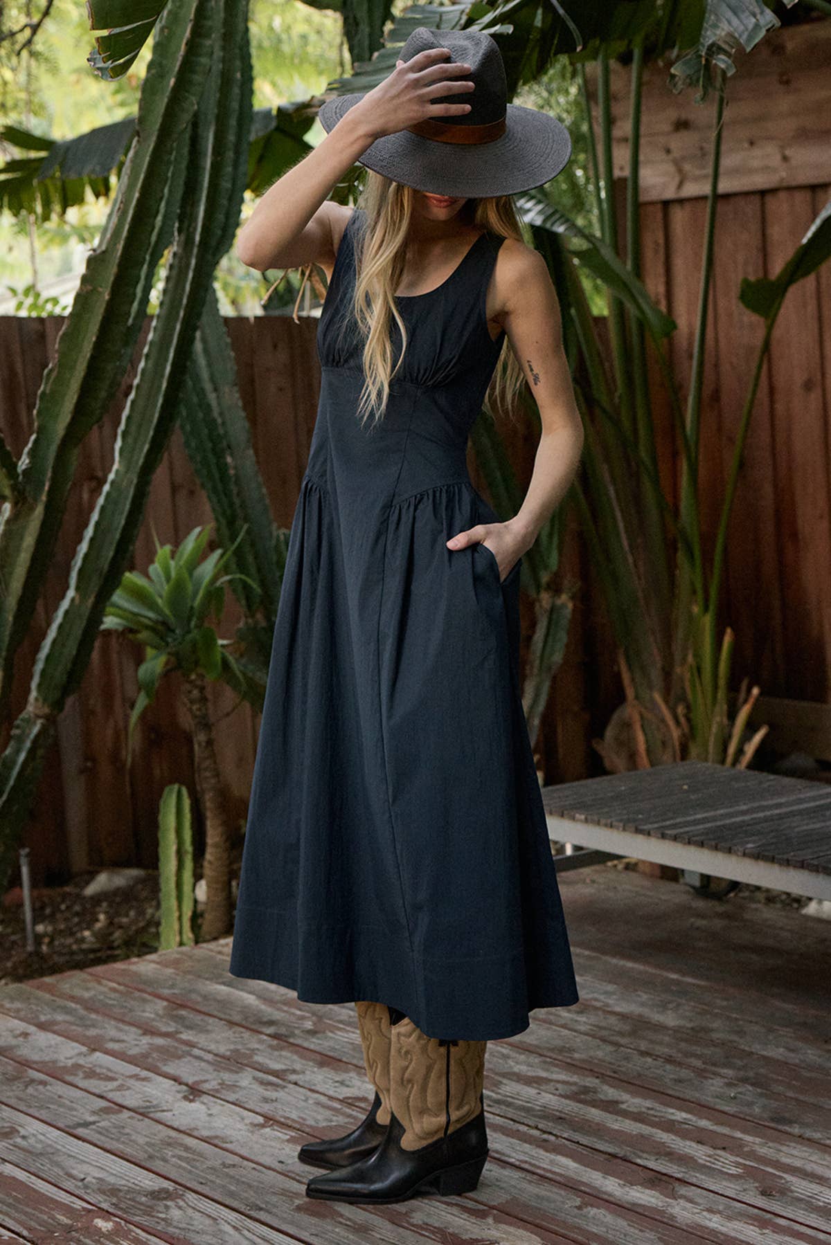 Gathered Waist Midi Dress - NAVY