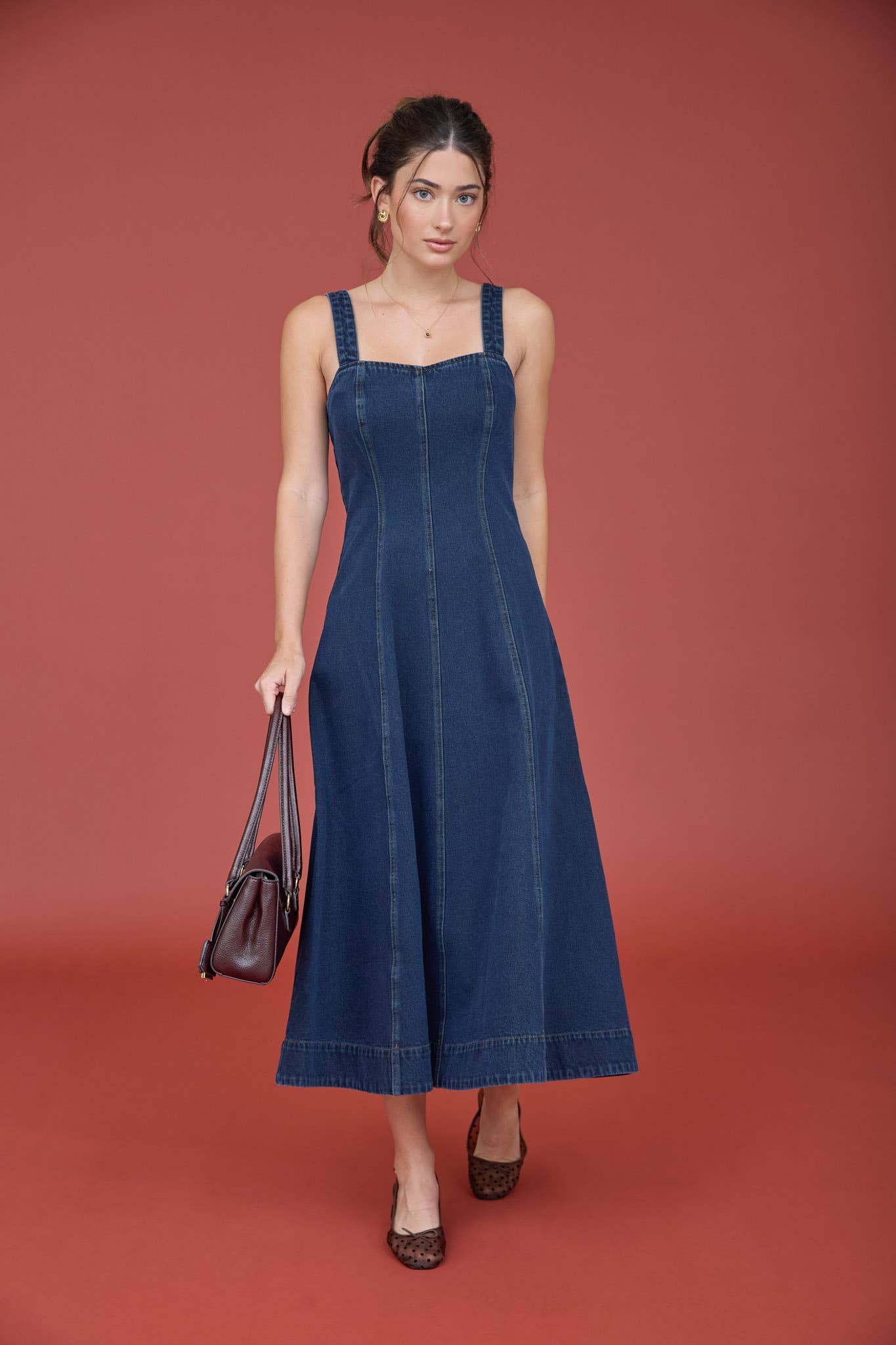 SWEETHEART SLEEVELESS DENIM MIDI DRESS : DARK DENIM