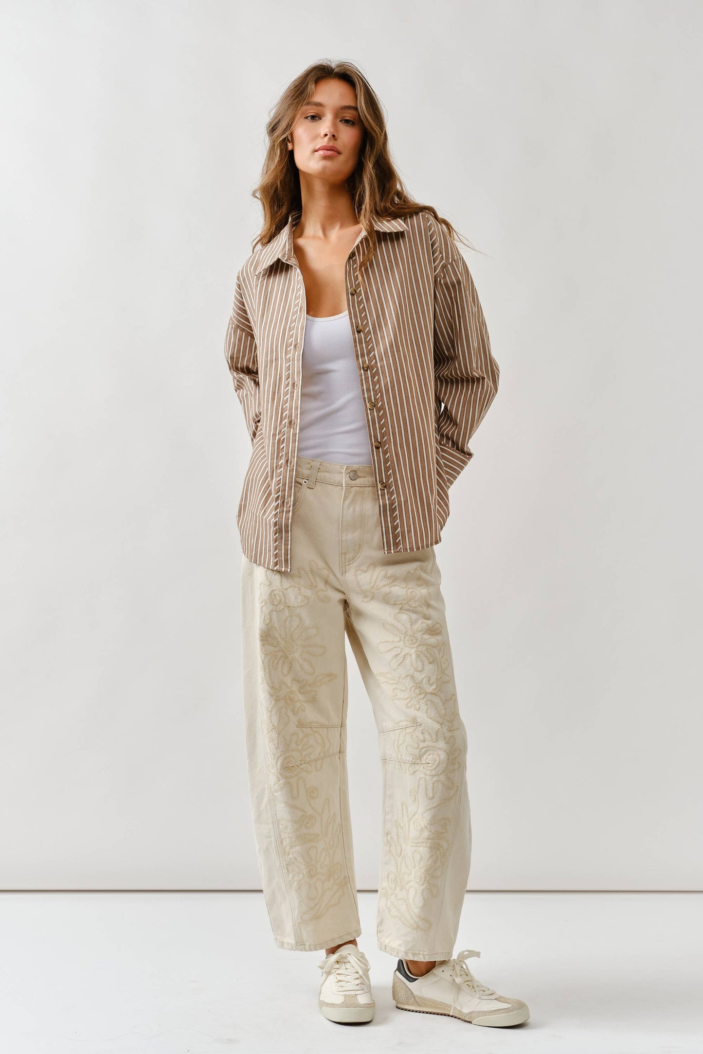 EMBROIDERED DETAIL COTTON BARREL PANTS IN BEIGE