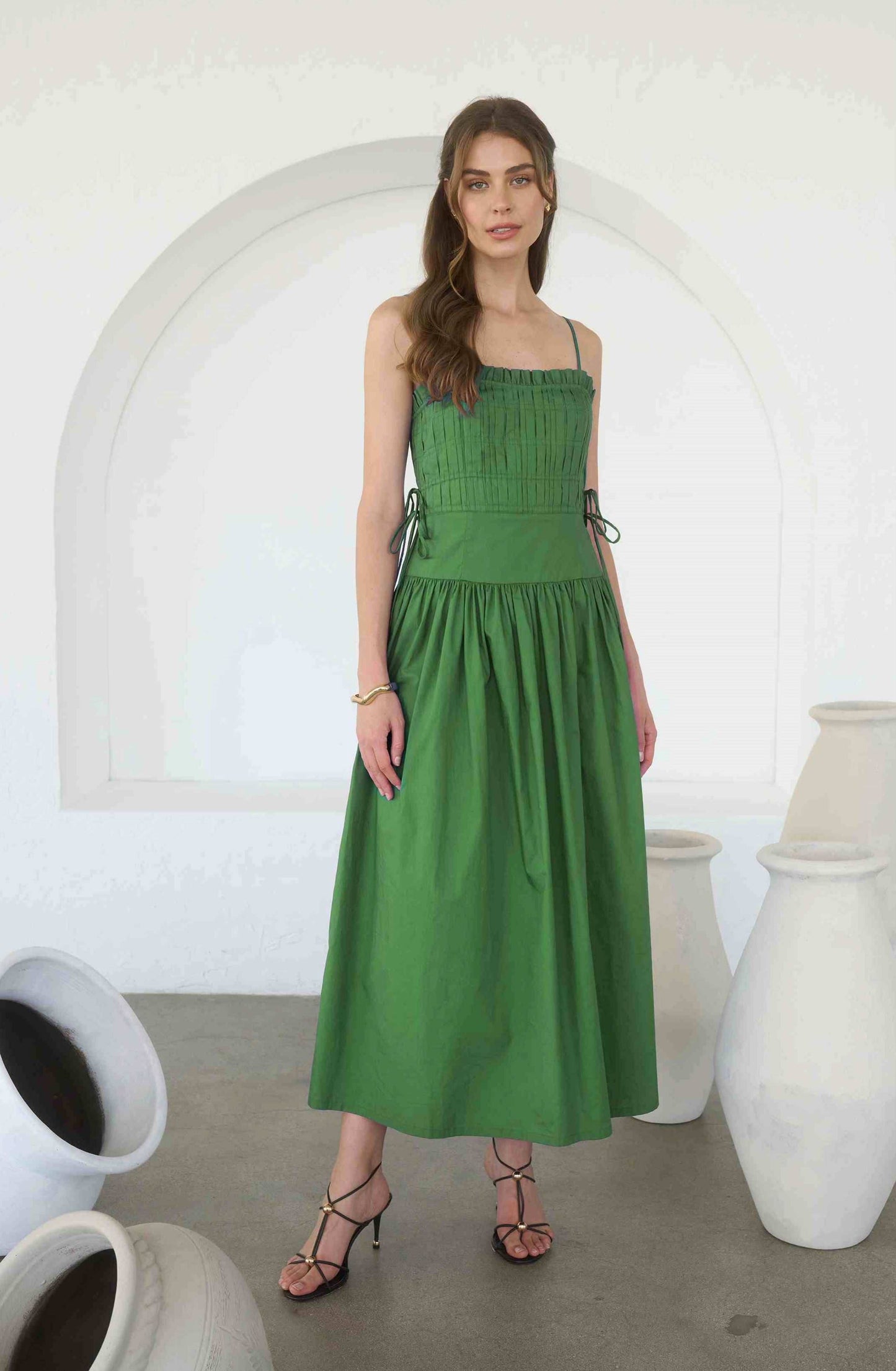 SPAGHETTI SIDE TIE STRAP DETAIL PLEATED MIDI DRESS: MOSS GREEN