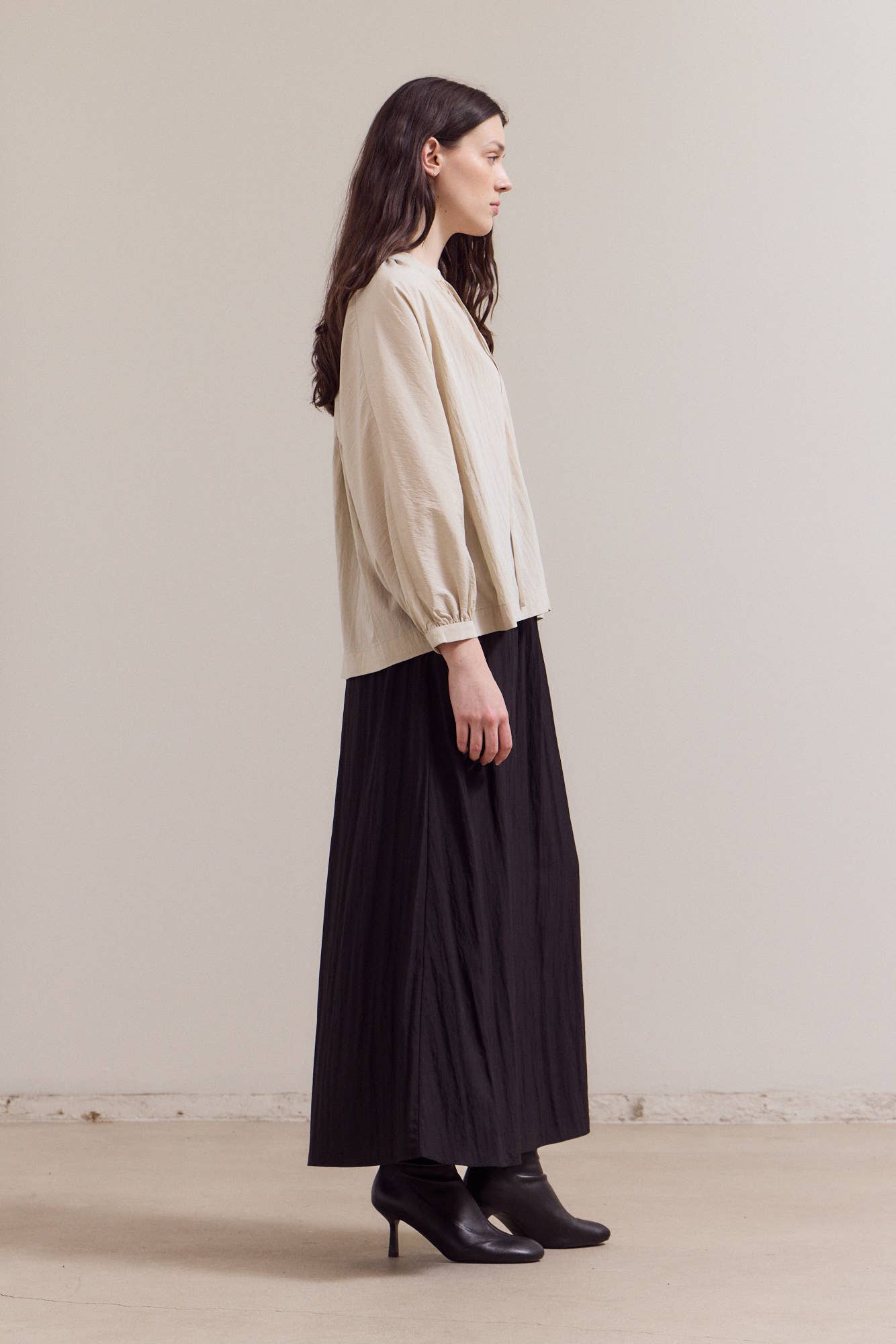 TENCEL TIED BLOUSE: ECRU SMALL
