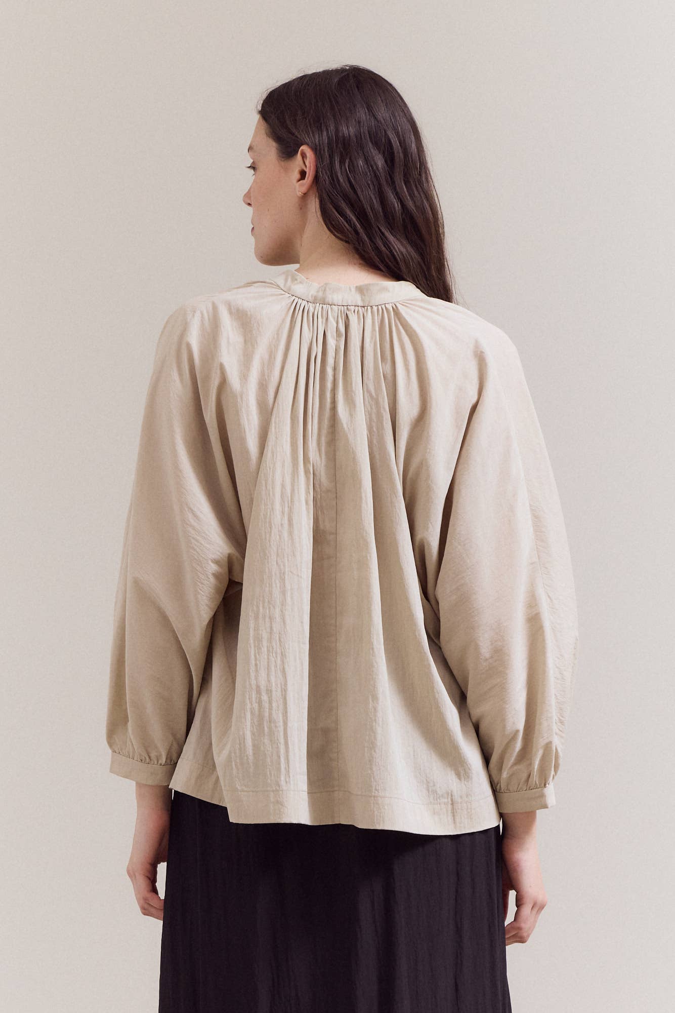 TENCEL TIED BLOUSE: ECRU SMALL