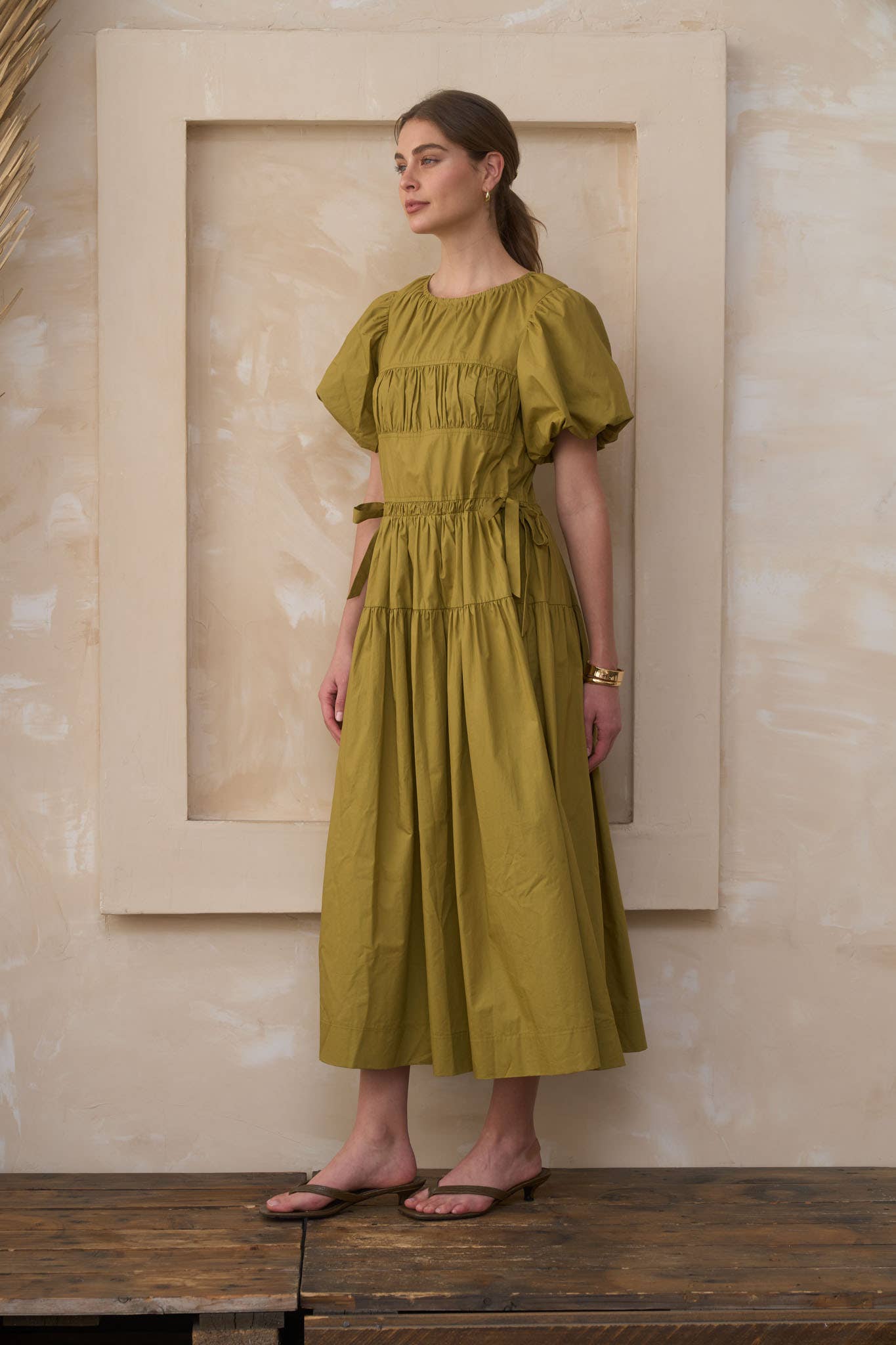 ROUND NECK PUFF SLEEVE SIDE TIE MIDI DRESS: CITRON
