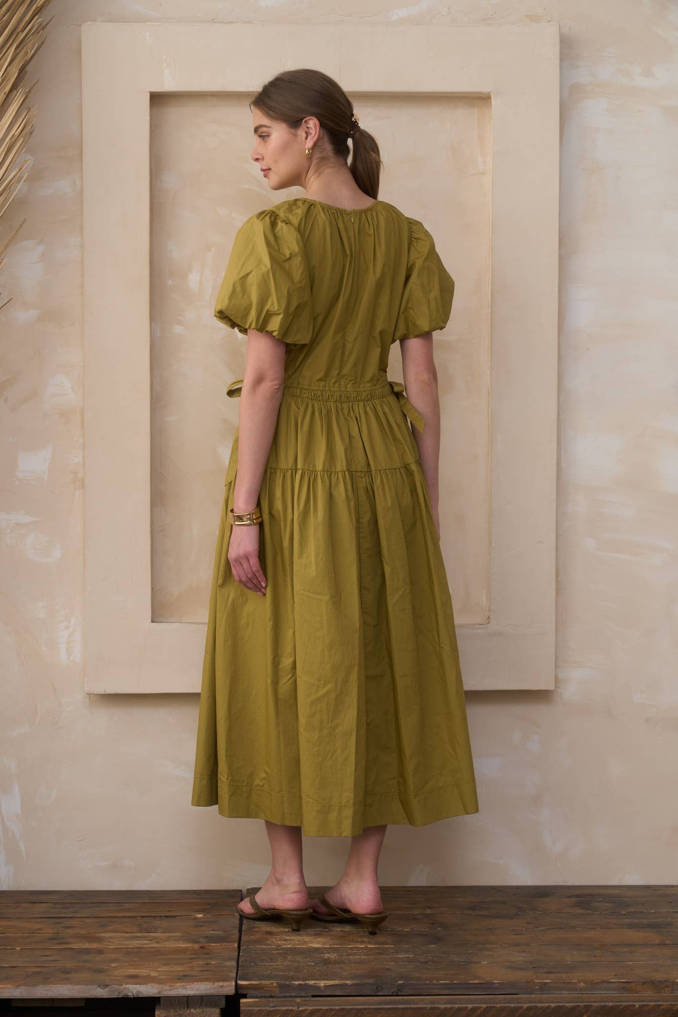 ROUND NECK PUFF SLEEVE SIDE TIE MIDI DRESS: CITRON