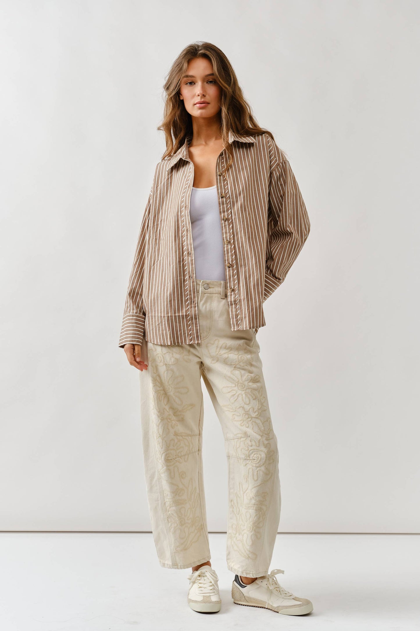 EMBROIDERED DETAIL COTTON BARREL PANTS IN BEIGE