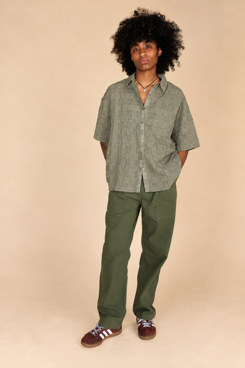 SEER PLAID BUTTON UP SHORT SLEEVE SHIRT: DUSTY OLIVE SMALL