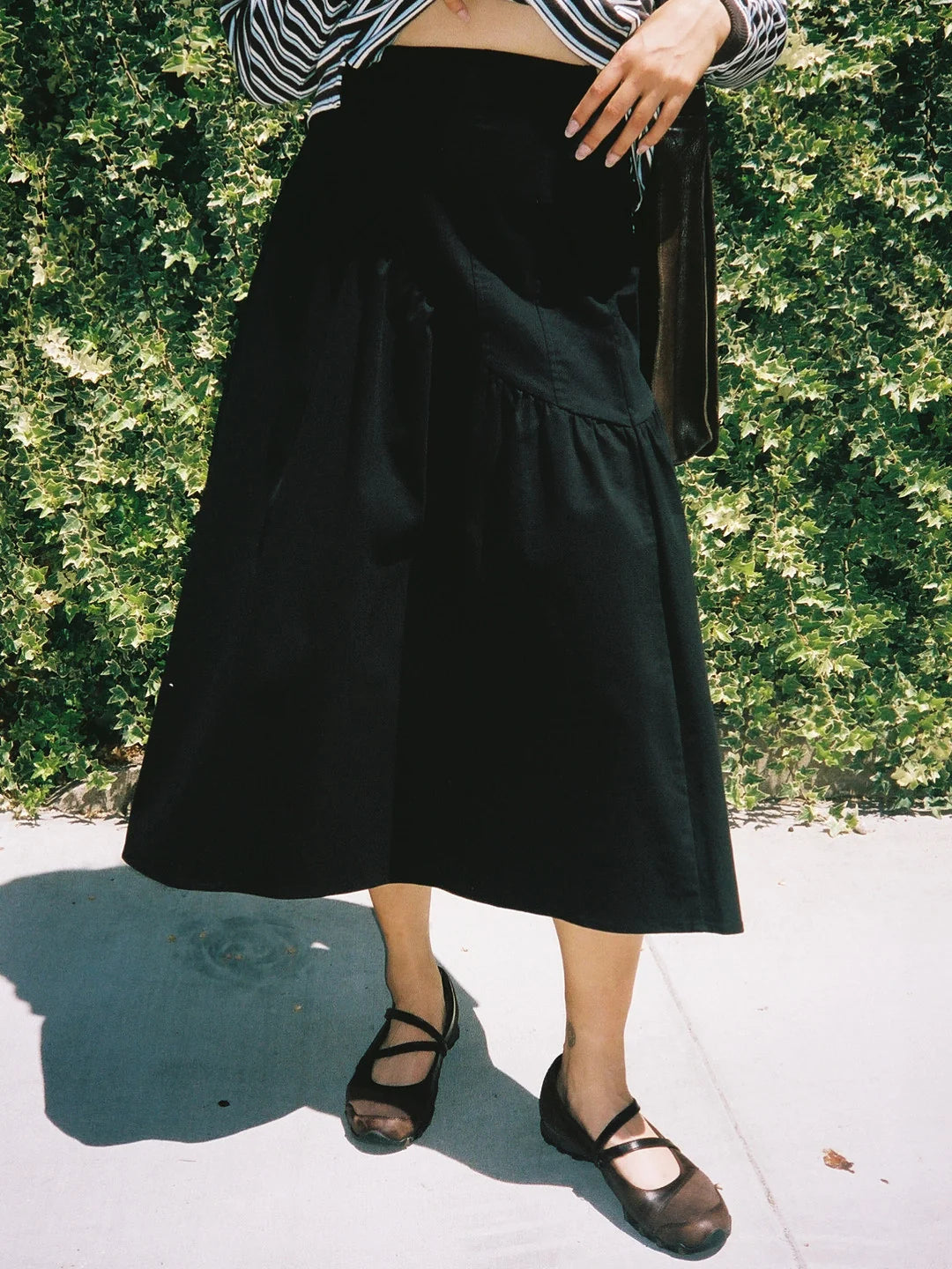 Lisa Says Gah Maeve Midi Skirt - Caviar Twill
