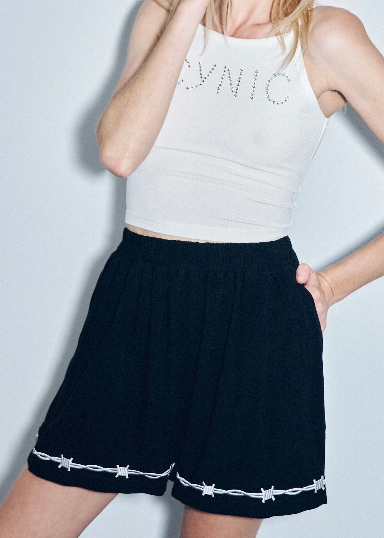 Fashion Brand Company Pammy Soft Linen Barbed Wire Shorts - Black